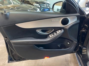 Mercedes-Benz C180 CGI Limousine Avantgarde*NAVI*LED*TEILLEDER