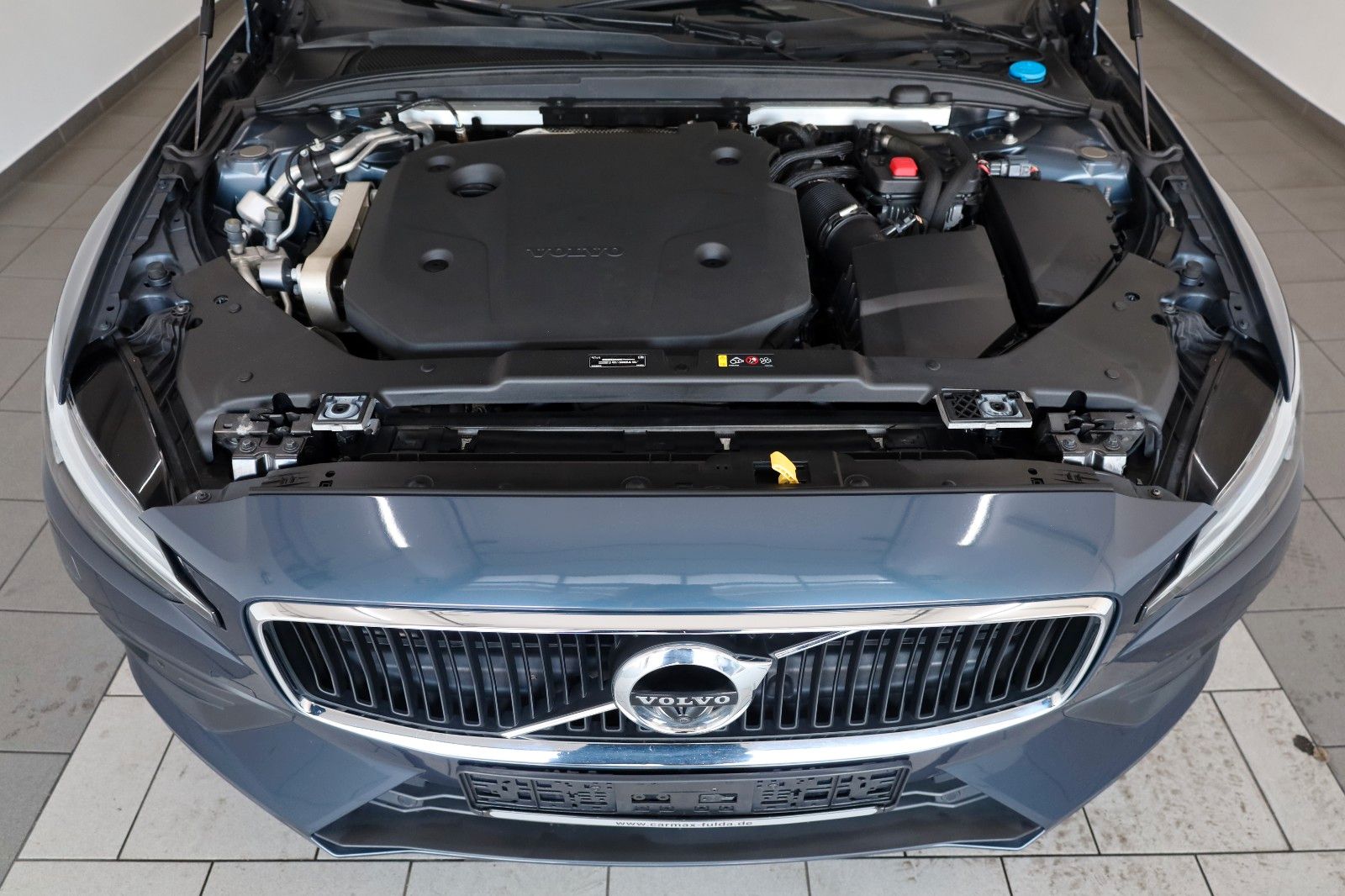 Fahrzeugabbildung Volvo V60 Kombi Momentum Pro Navi,LED,SH,360°,AppleCar