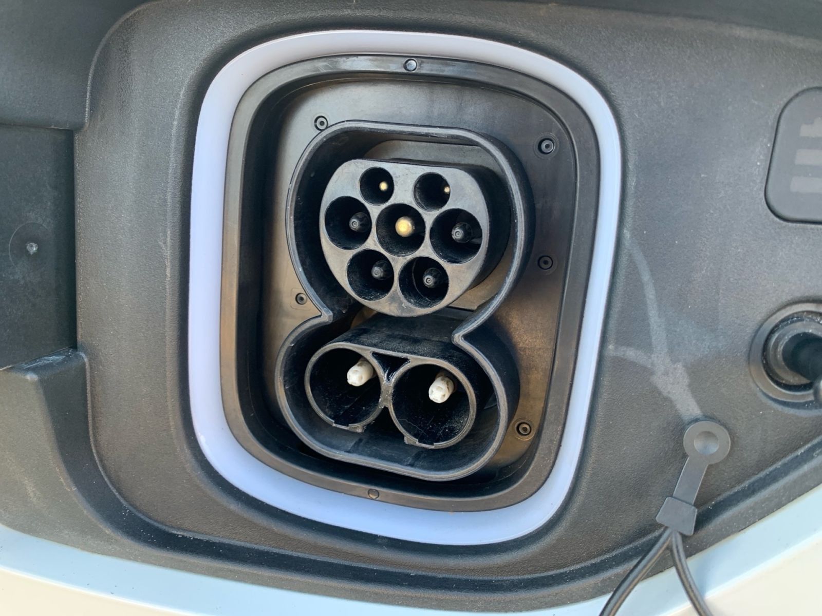 Fahrzeugabbildung Hyundai KONA Edition 30+ Elektro Navi Allwetter