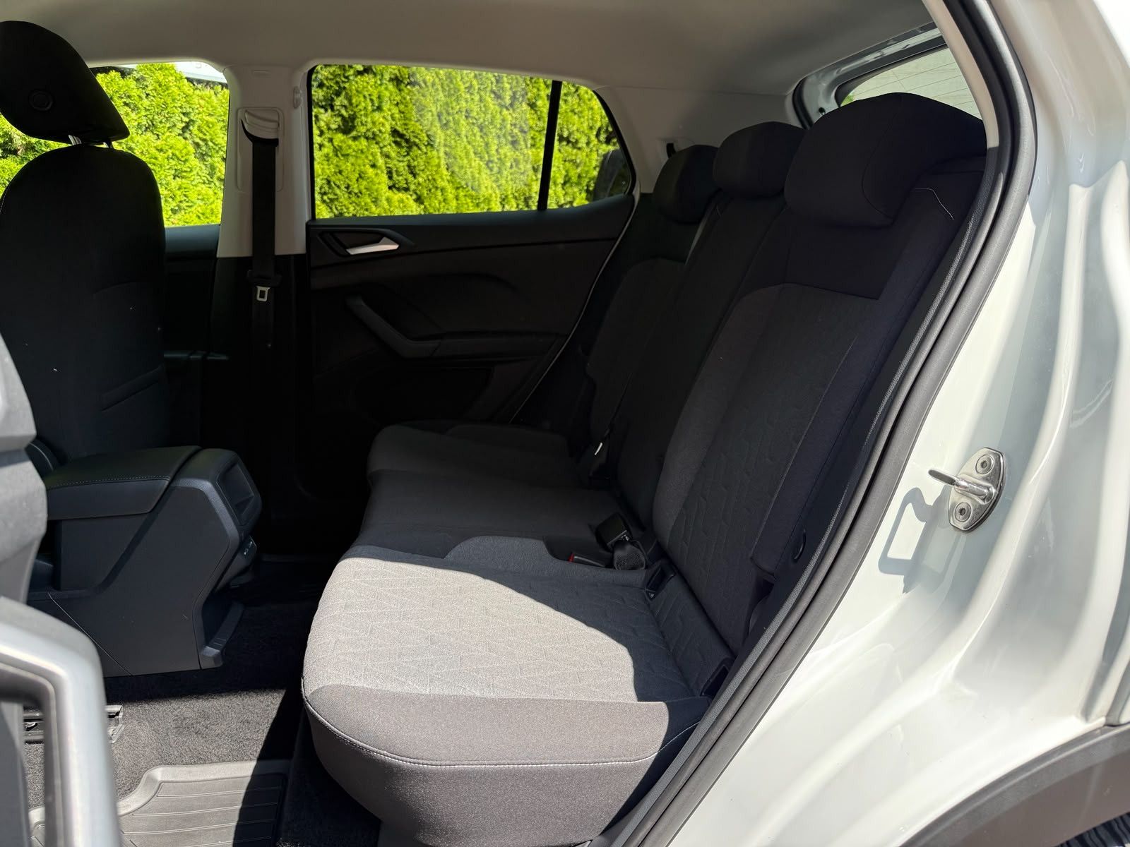 Fahrzeugabbildung Volkswagen T-Cross 1.0 TSI DSG Life LED+KAM+ACC+CARPL+SHZ+
