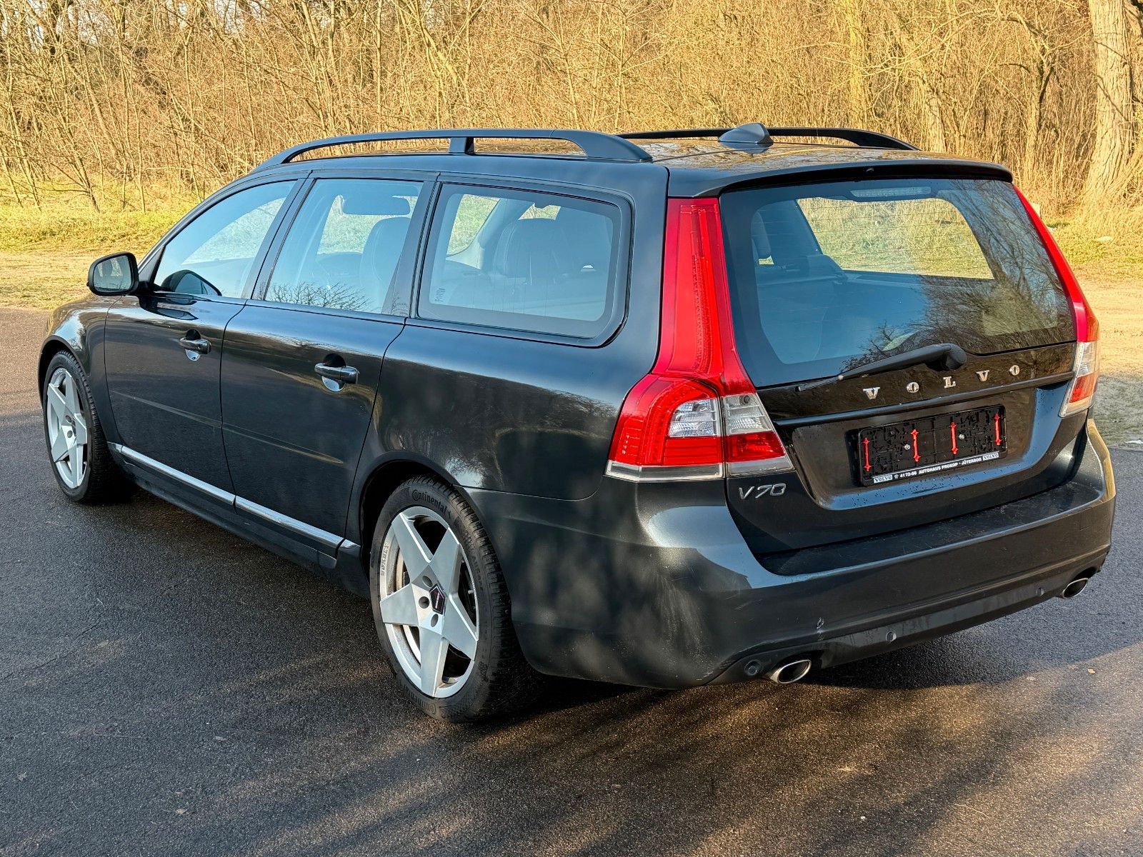 Fahrzeugabbildung Volvo V70 D4 Linje Svart *Allwetter*Bi-Xenon*Standhzg*