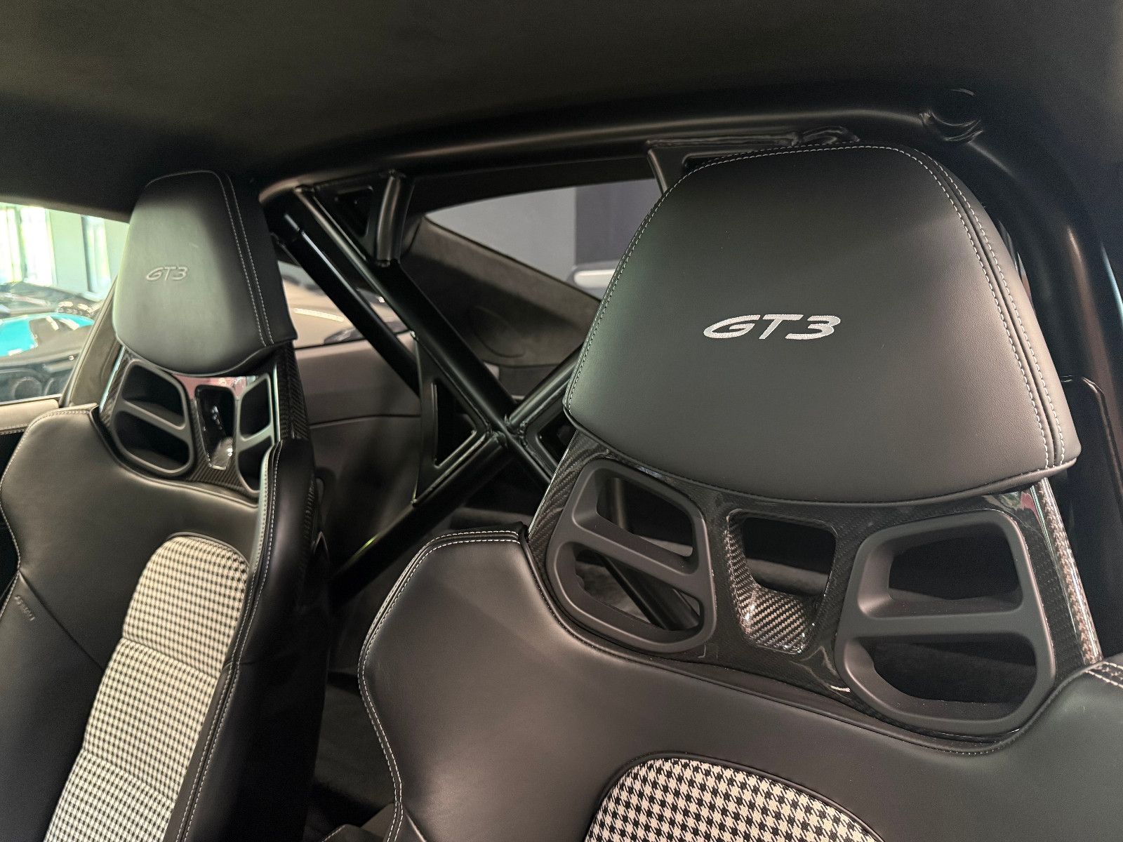Fahrzeugabbildung Porsche 992/911 GT3-Lift-Clubsport-PCCB-90L.-LED