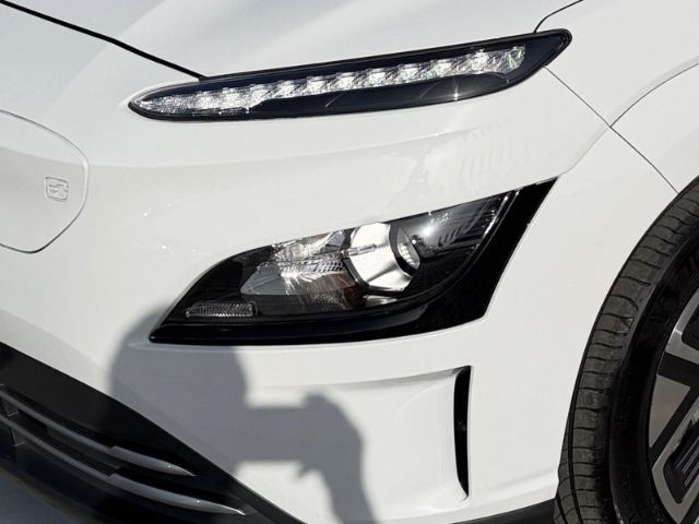 Fahrzeugabbildung Hyundai KONA Edition 30+ Elektro 2WD +NAVI+KLIMA+RFK+PDC