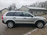 Volvo XC90 2.5 T Automatik - - Volvo XC90 mit Benzin-Antrieb: Geländewagen, 2.5