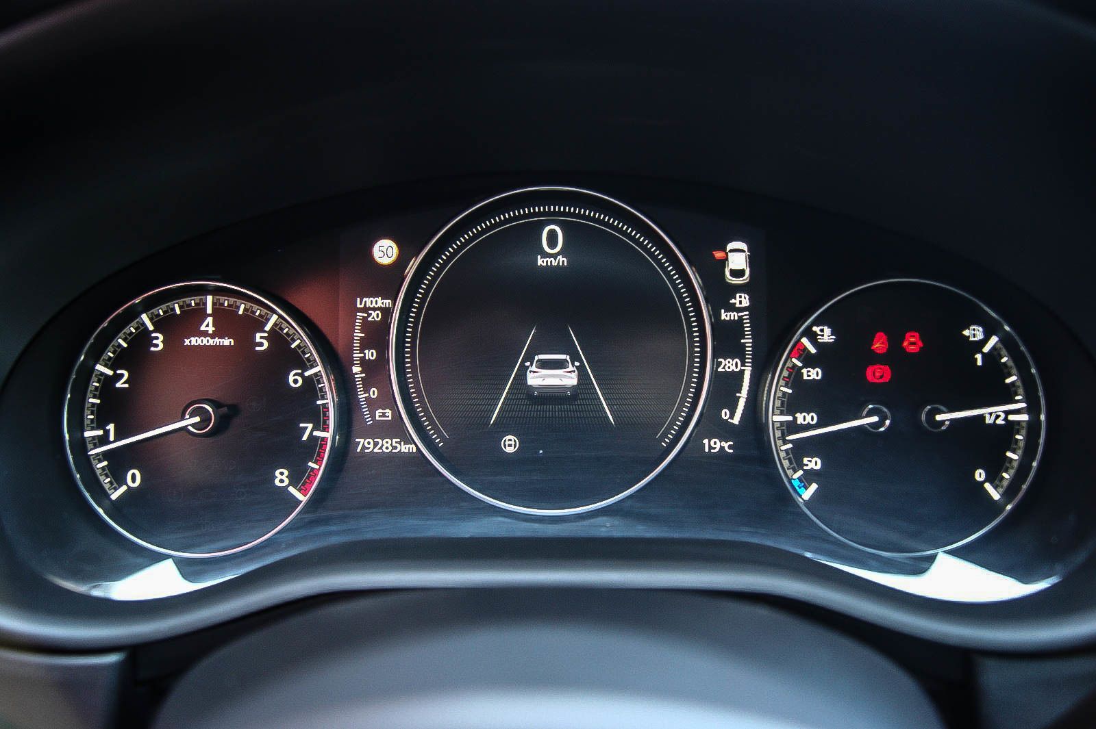 Fahrzeugabbildung Mazda CX-30 2.0 SKYACTIV-G M Hybrid DESIGN HEADUP LED
