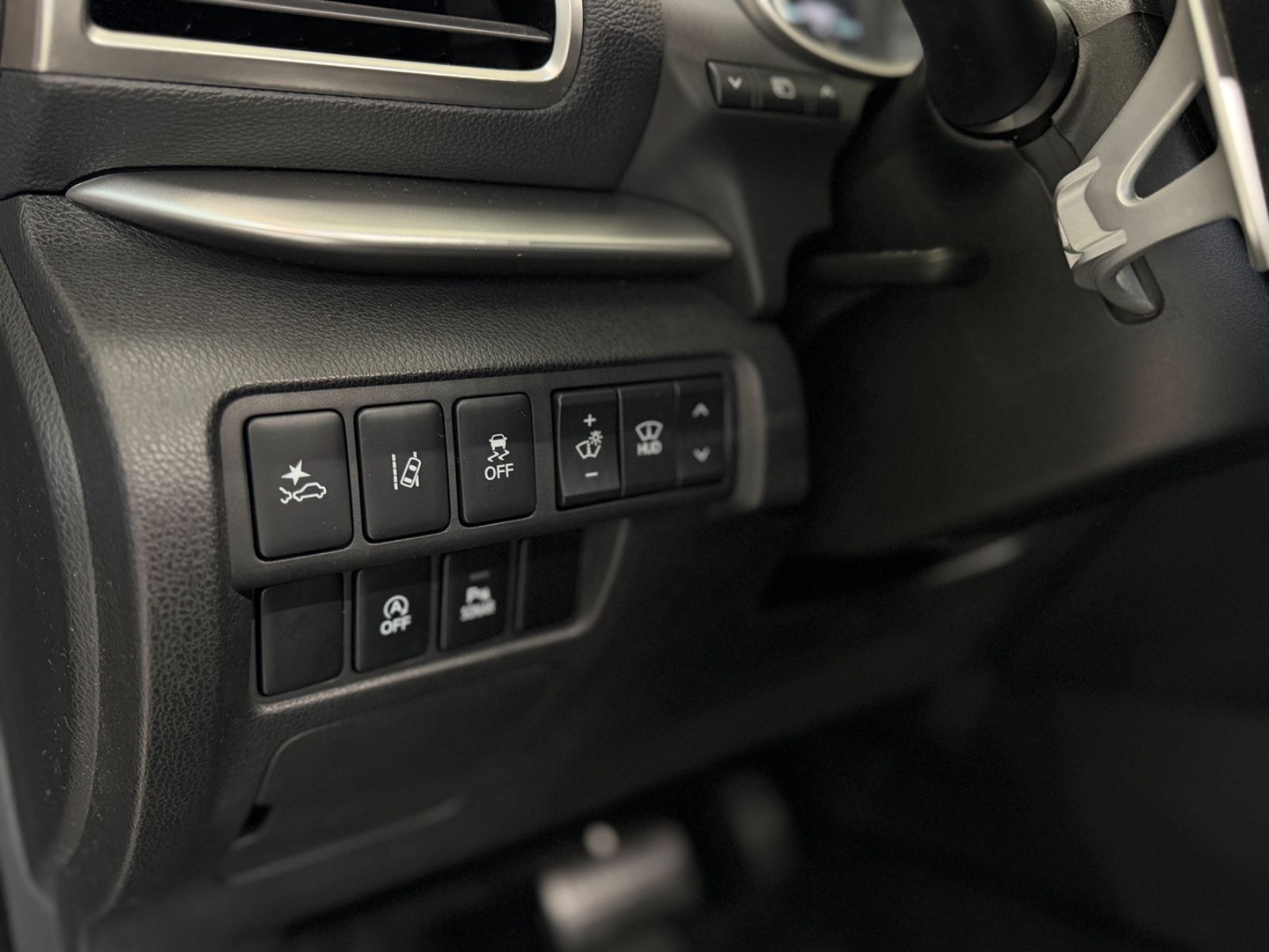 Fahrzeugabbildung Mitsubishi Eclipse Cross 1.5 CVT Intro Edition 2WD AHK HUD