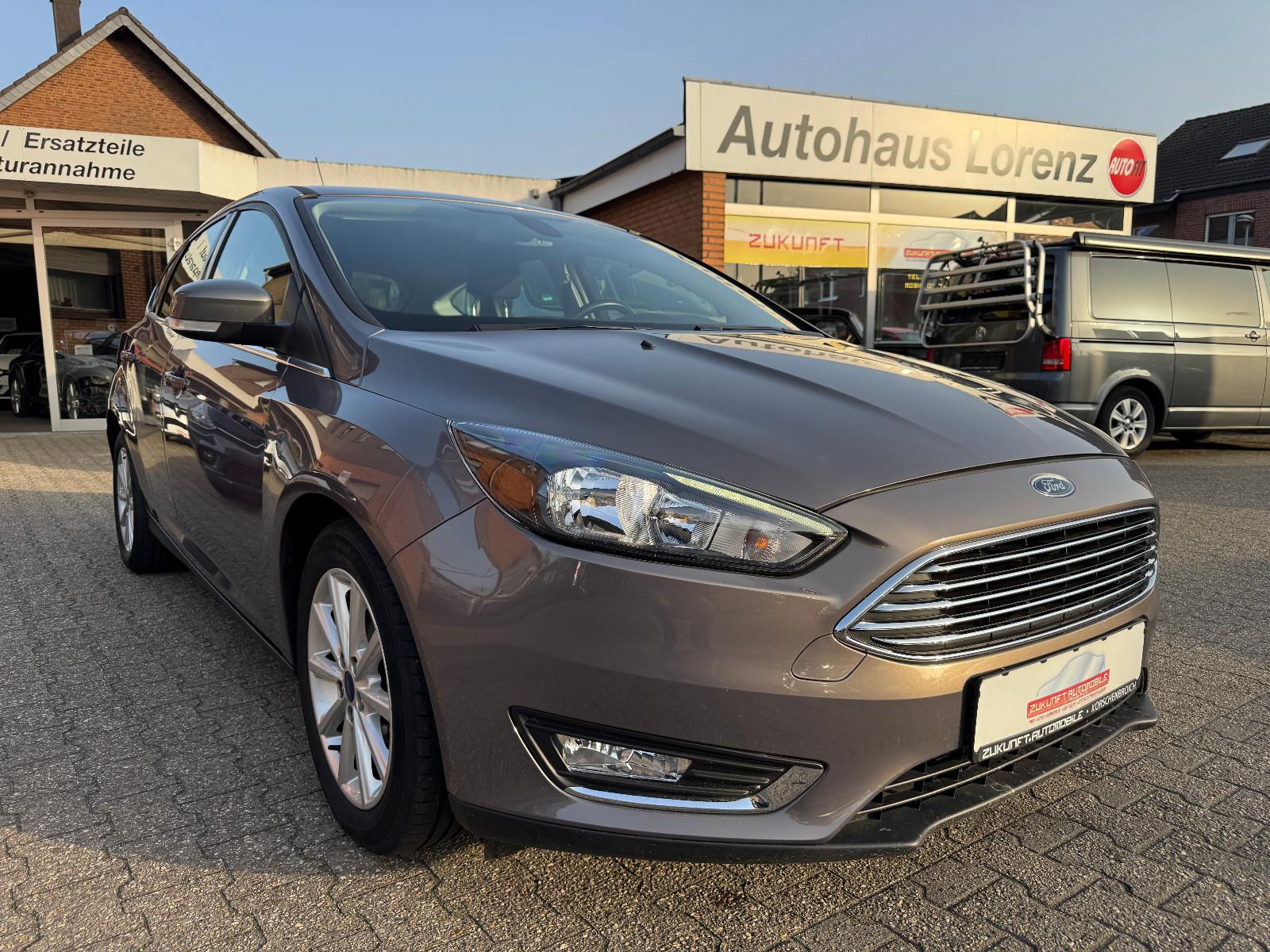 Ford Focus Lim. Titanium/Navi/Keyless/