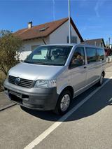 Volkswagen T5 Caravelle Langversion 9-Sitzer 1.9 TDI - Volkswagen T5 Caravelle mit Diesel-Antrieb: Kleinbus, 1.9