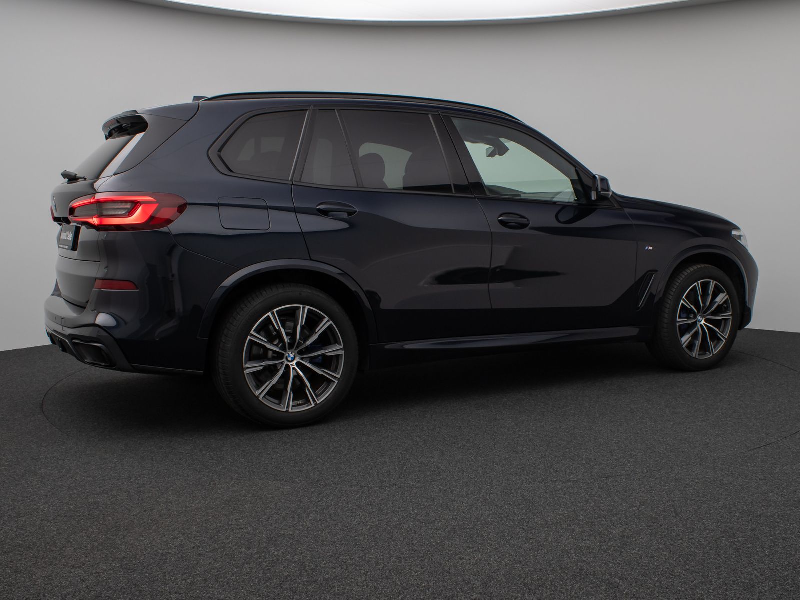 Fahrzeugabbildung BMW X5 xD25d M Sport Panorama Kamera HUD DAB H/K AHK