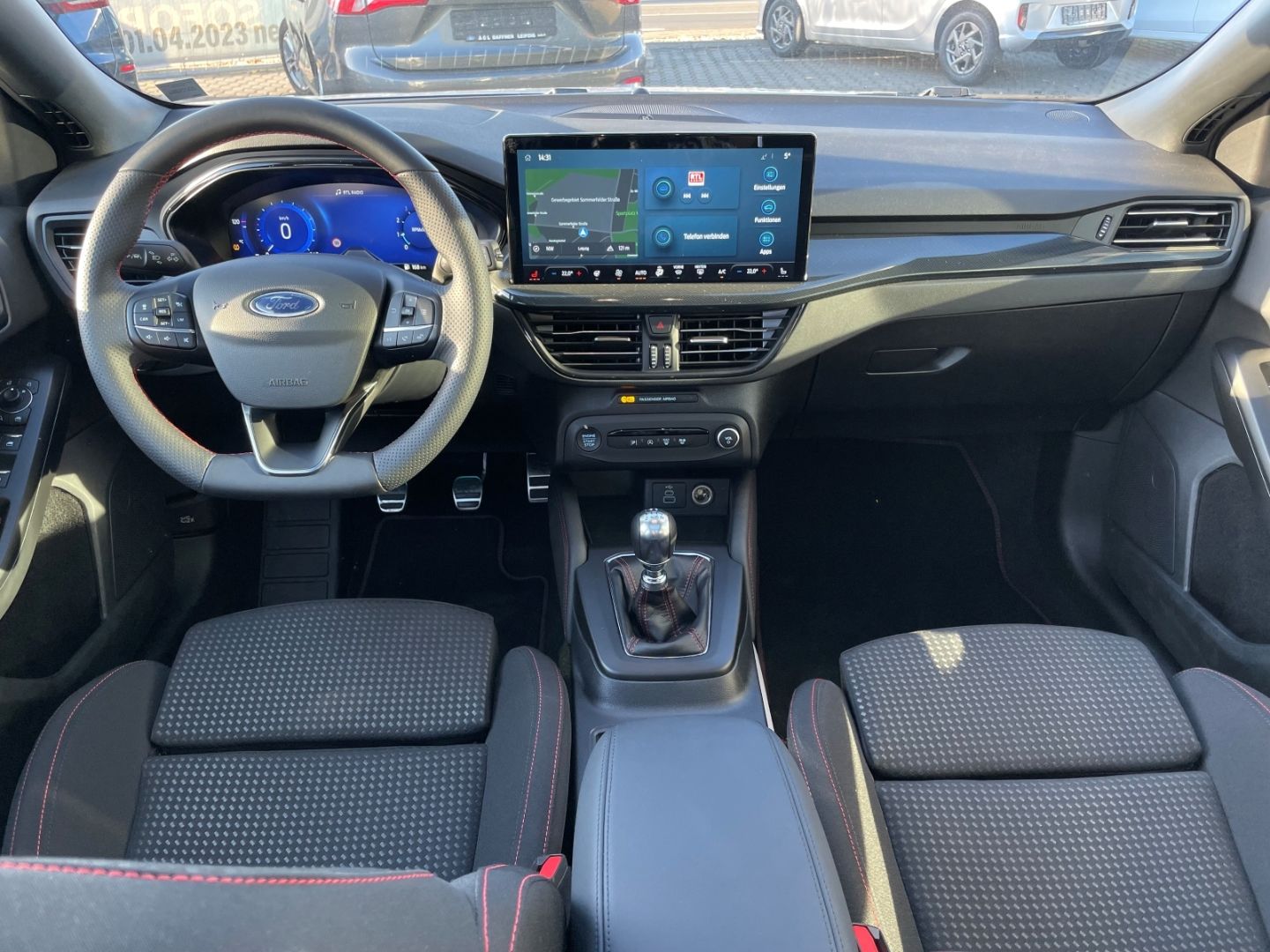 Fahrzeugabbildung Ford Focus ST-Line X LED totWinkAss Schiebedach Kamer