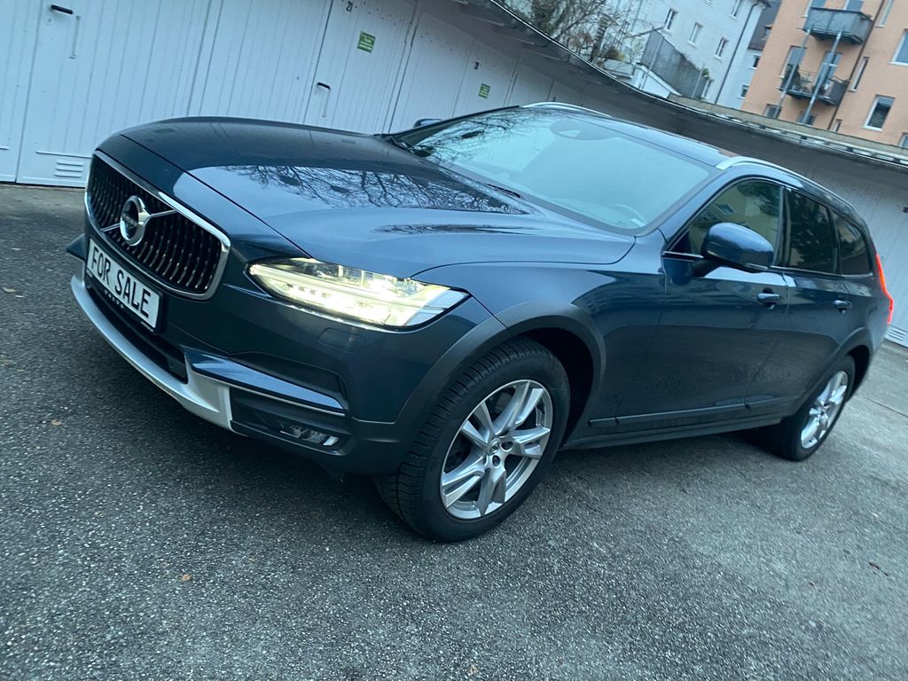 Image of Volvo V90 Cross Country