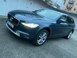 Volvo V90 CROSS COUNTRY PRO *VOLVO SERVICE NEU*1.HAND* - Volvo V90 Cross Country mit Anhängerkupplung