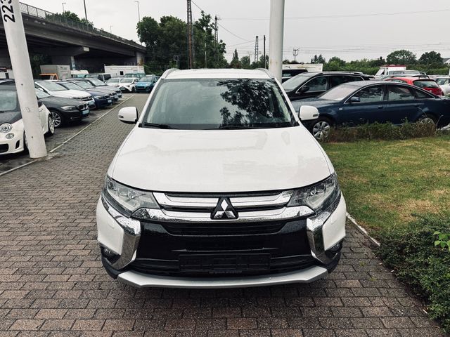 Mitsubishi Outlander SUV-Star+ 4WD