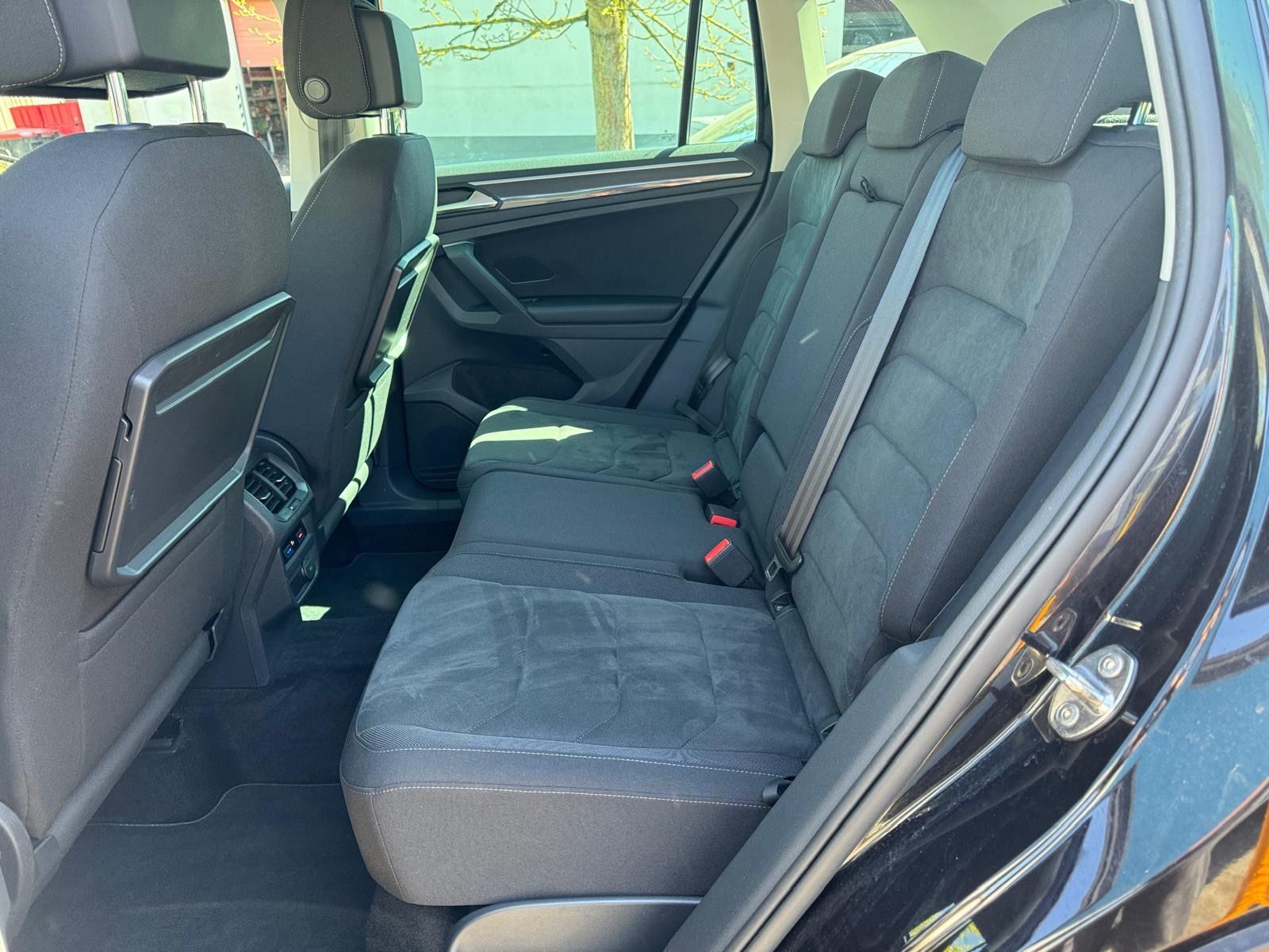 Fahrzeugabbildung Volkswagen Tiguan Highline 4Motion LED+AHK+Navi+20 Zoll
