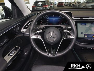 Mercedes E 200 - 12