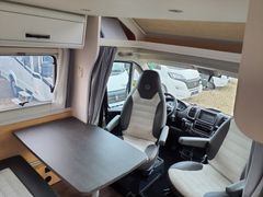 Sunlight T 67 Adventure Edition, Einzelbetten und Hubbett