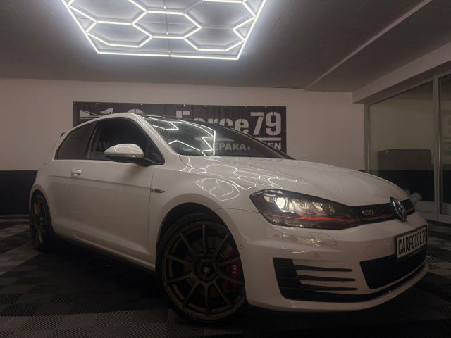 VW GOLF GTI ISOFIX KLIMA PANORAMA LED SITZHZG