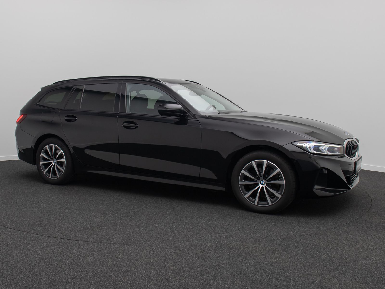 Fahrzeugabbildung BMW 320d xD Kamera DAB H/K Panorama HUD Ad.LED Sport