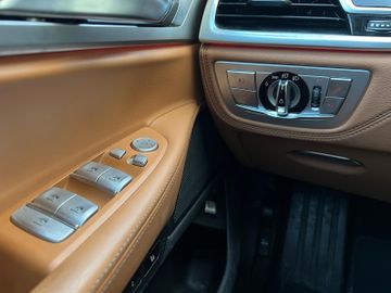 BMW 740 - 10