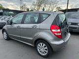 Mercedes-Benz A 150 Elegance KLIMA/SERVICEHISTORIE/TÜV /56TKM/ - Mercedes-Benz A 150 in Frankfurt (Main)