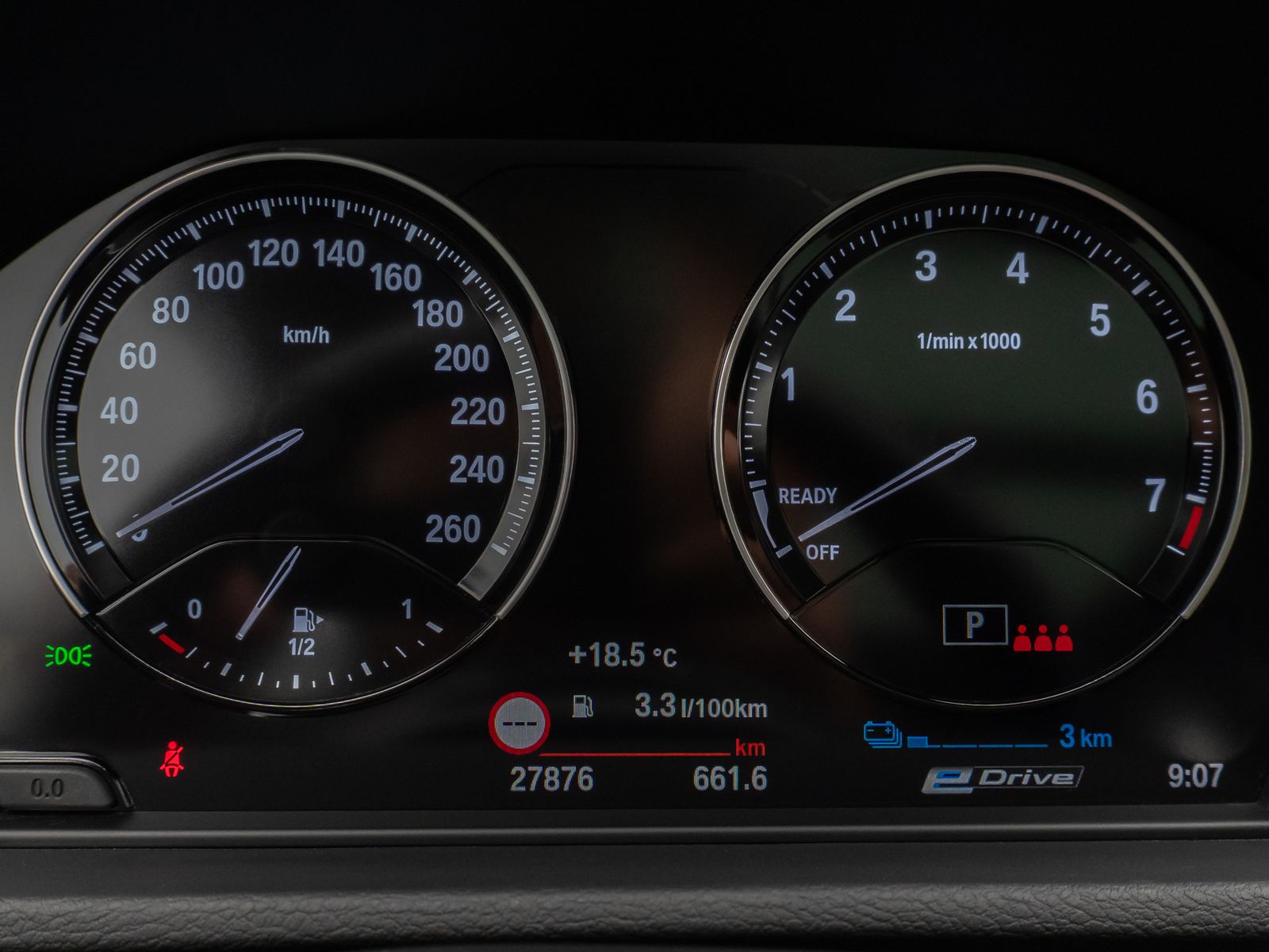 Fahrzeugabbildung BMW X1 xD25e Panorama DAB Navi Parkassistent Sport