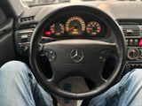 Mercedes-Benz E 280 AVANTGARDE NAVI  SCHECKHEFT AMG-FELGEN - Mercedes-Benz E 280: Avantgarde