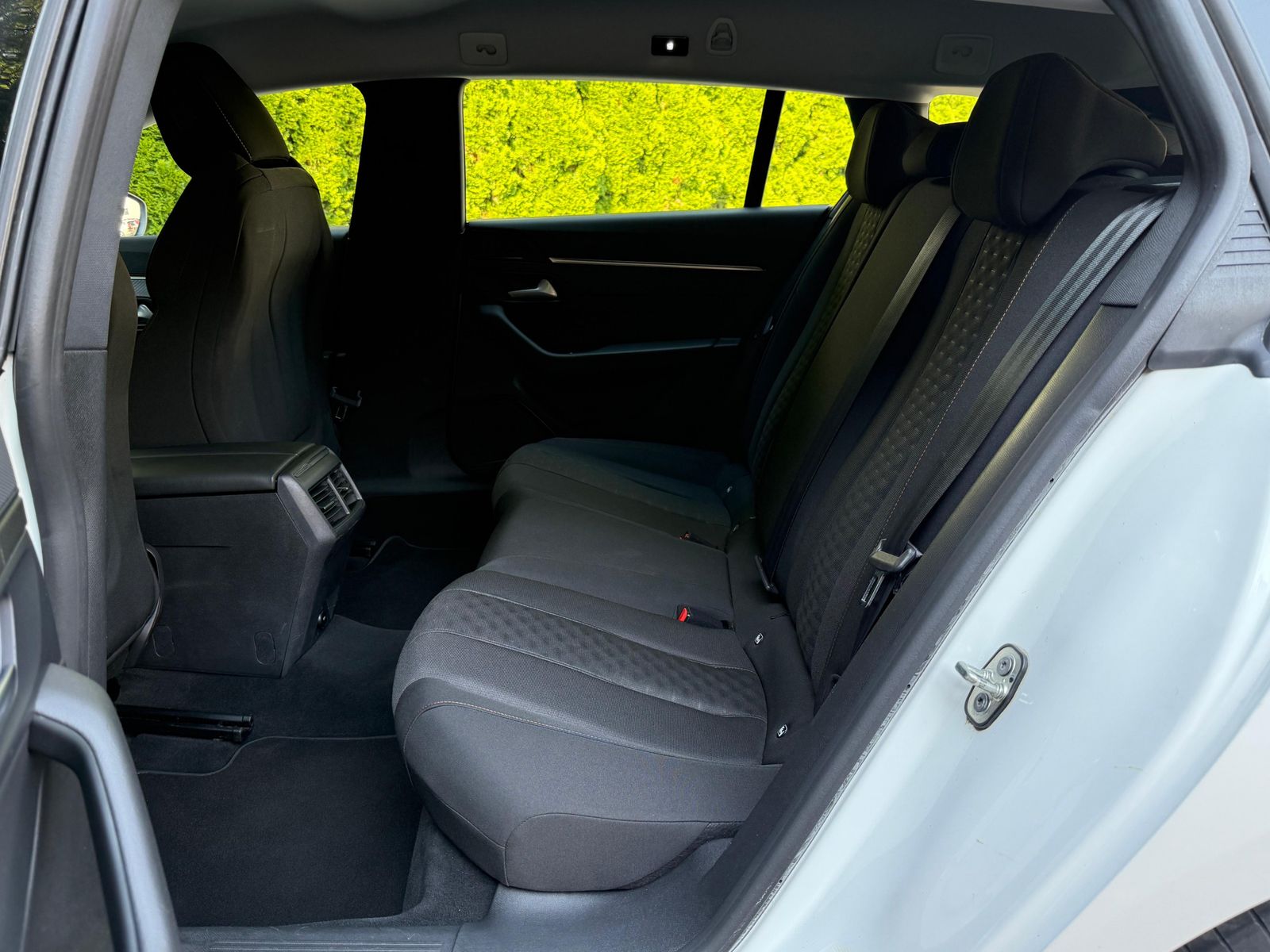 Fahrzeugabbildung Peugeot 508 1.5 Blue-HDI Active NAV+SHZ+KAM180°+TEMP+MFL