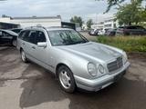 Mercedes-Benz E 200 - gebrauchte Mercedes-Benz E 200 aus dem Jahr 1998