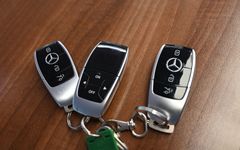 MERCEDES-BENZ E 200 T-Modell Avantgarde 1.Hd Navi Leder Kamera