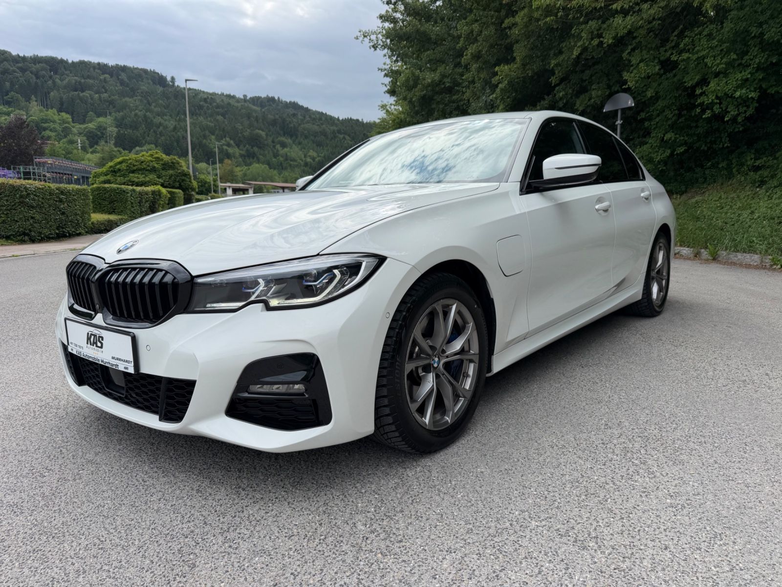 BMW 330e Limo M Sport/LASER/360º/HUD/H&K/eSitze/Memo