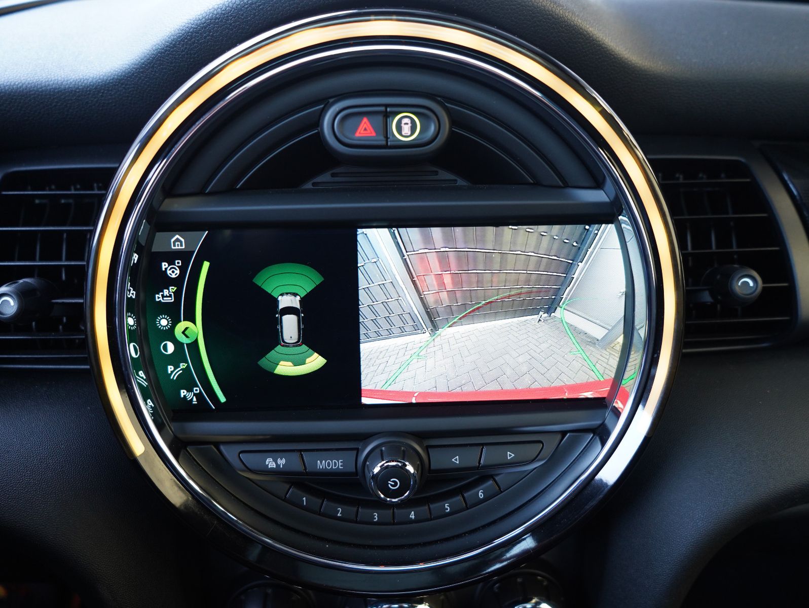 Fahrzeugabbildung MINI COOPER SE Trim XL YOURS/PANO/LEDER/HUD/SOH