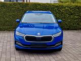 Skoda Octavia Combi 2.0 TDI DSG Style (HuD, PDC) - Skoda Octavia: Allradantrieb