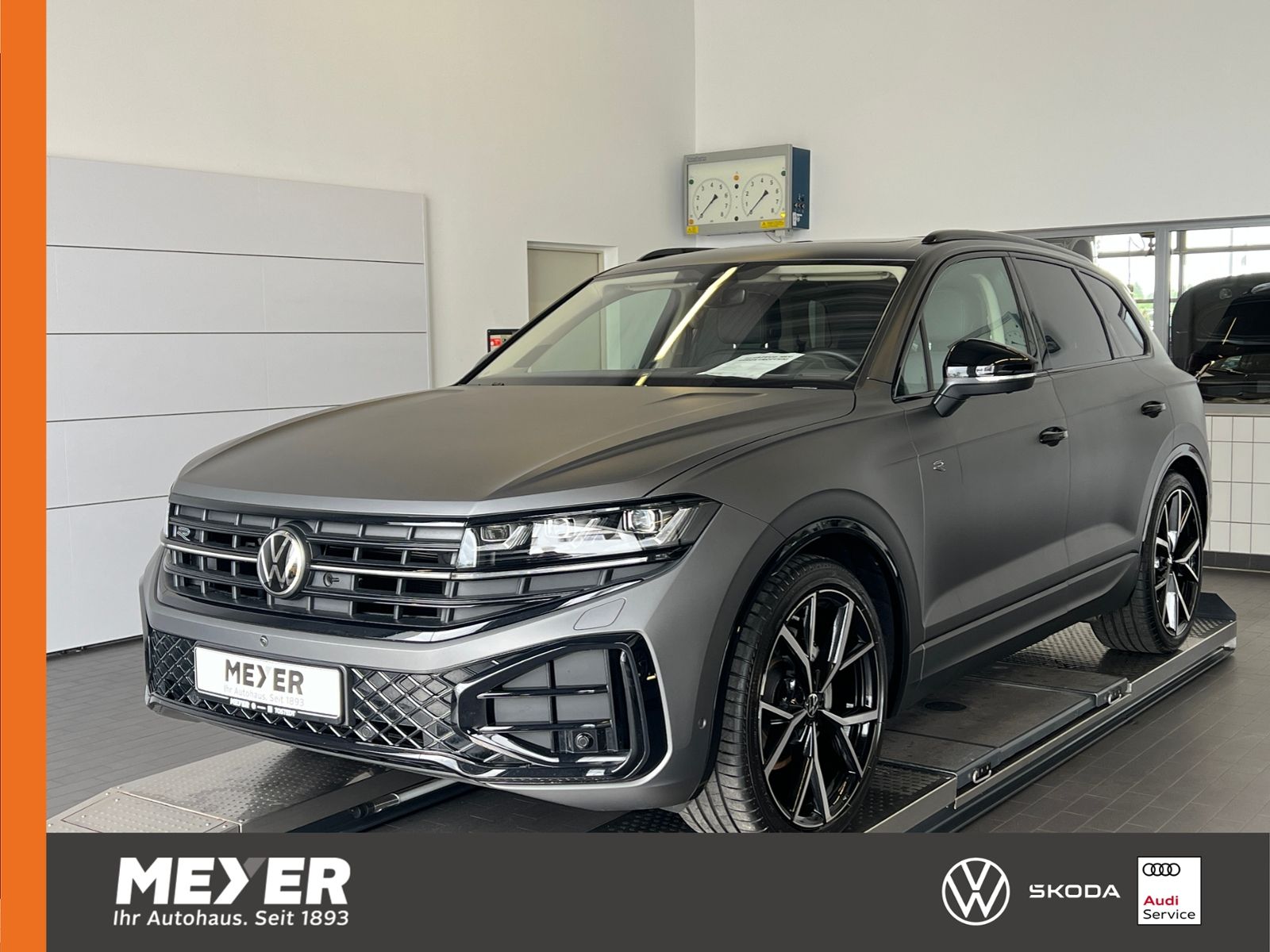 Fahrzeugabbildung Volkswagen Touareg R-Line 3.0 TDI 4MOTION *AHK, BlackStyle,