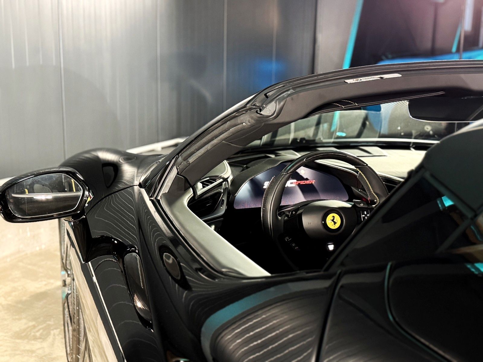 Fahrzeugabbildung Ferrari SF90 Spider + Vollcarbon + Lift + NeroDS1250