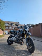 Aprilia Dorsoduro 750 - Top Zustand - wenig gefahren - Aprilia Motorräder in Düsseldorf