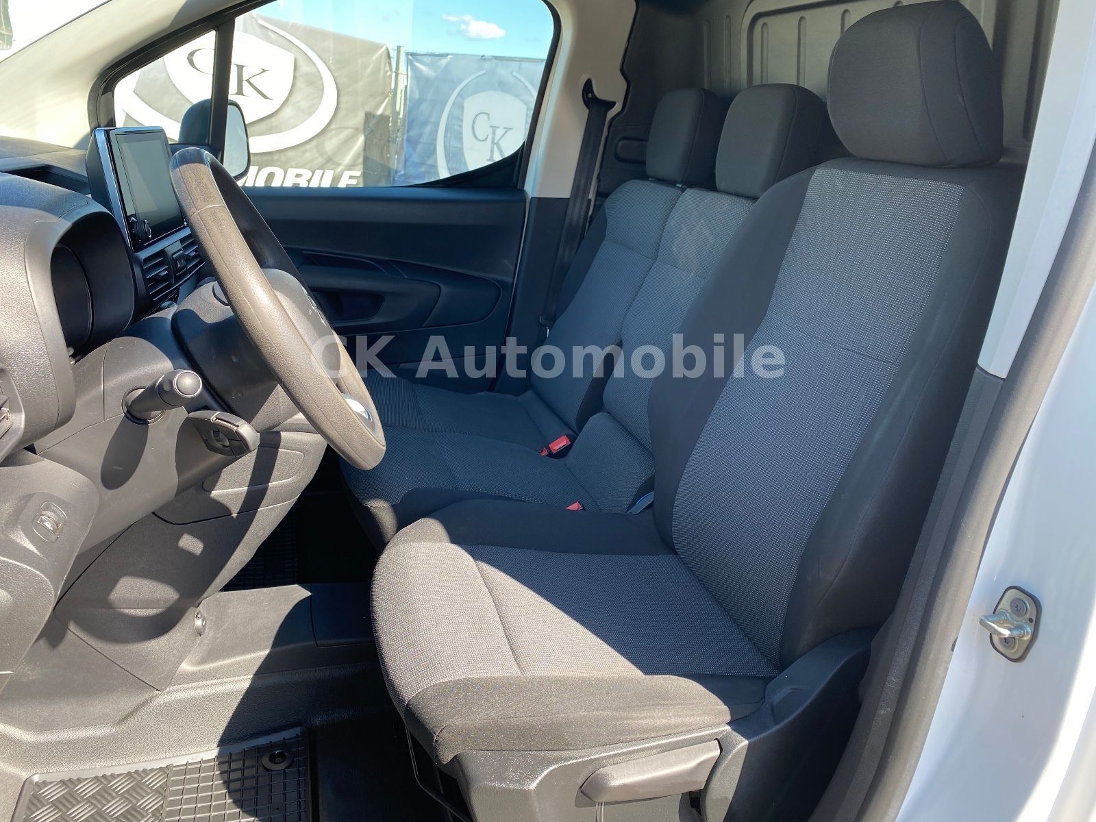 Fahrzeugabbildung Citroën Berlingo Kasten Driver XL/L2/Navi/Klima/Kamera