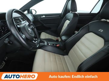 Volkswagen Golf - 10