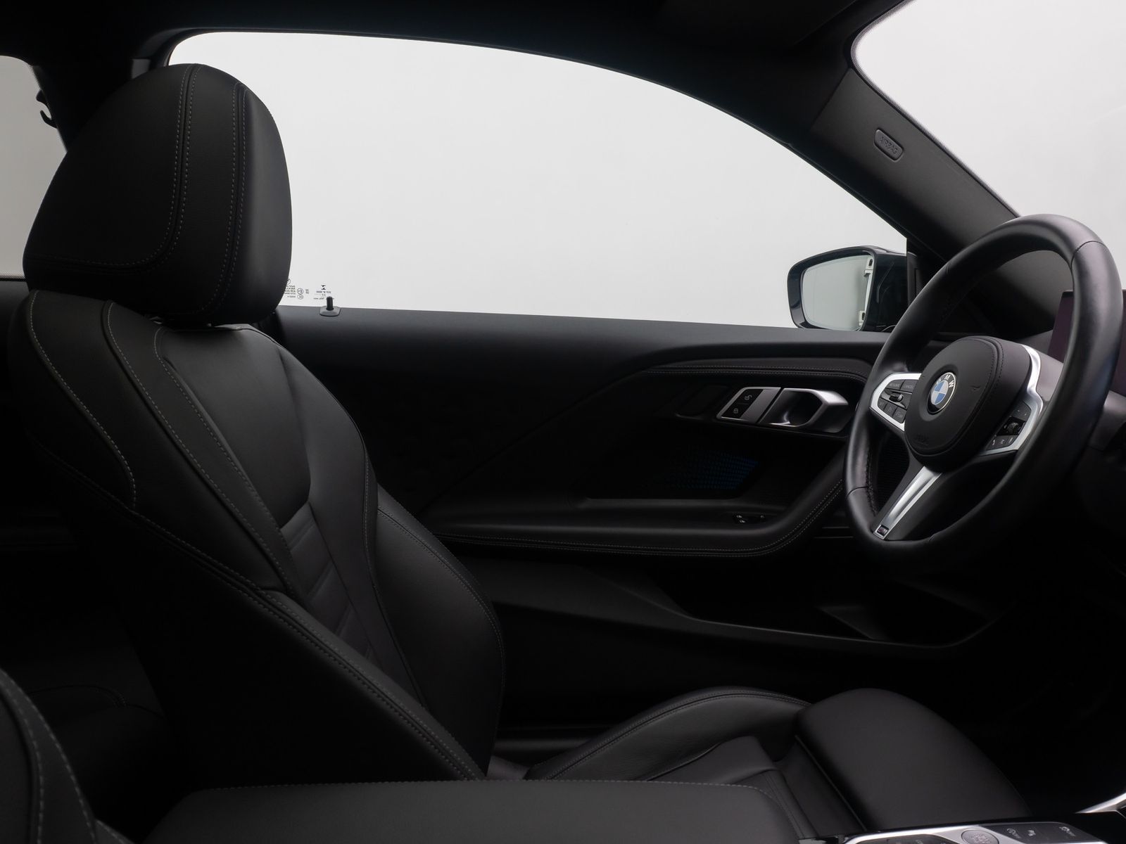 Fahrzeugabbildung BMW M240i xD Coup&eacute; Kamera Alarm DAB HiFi Glasdach