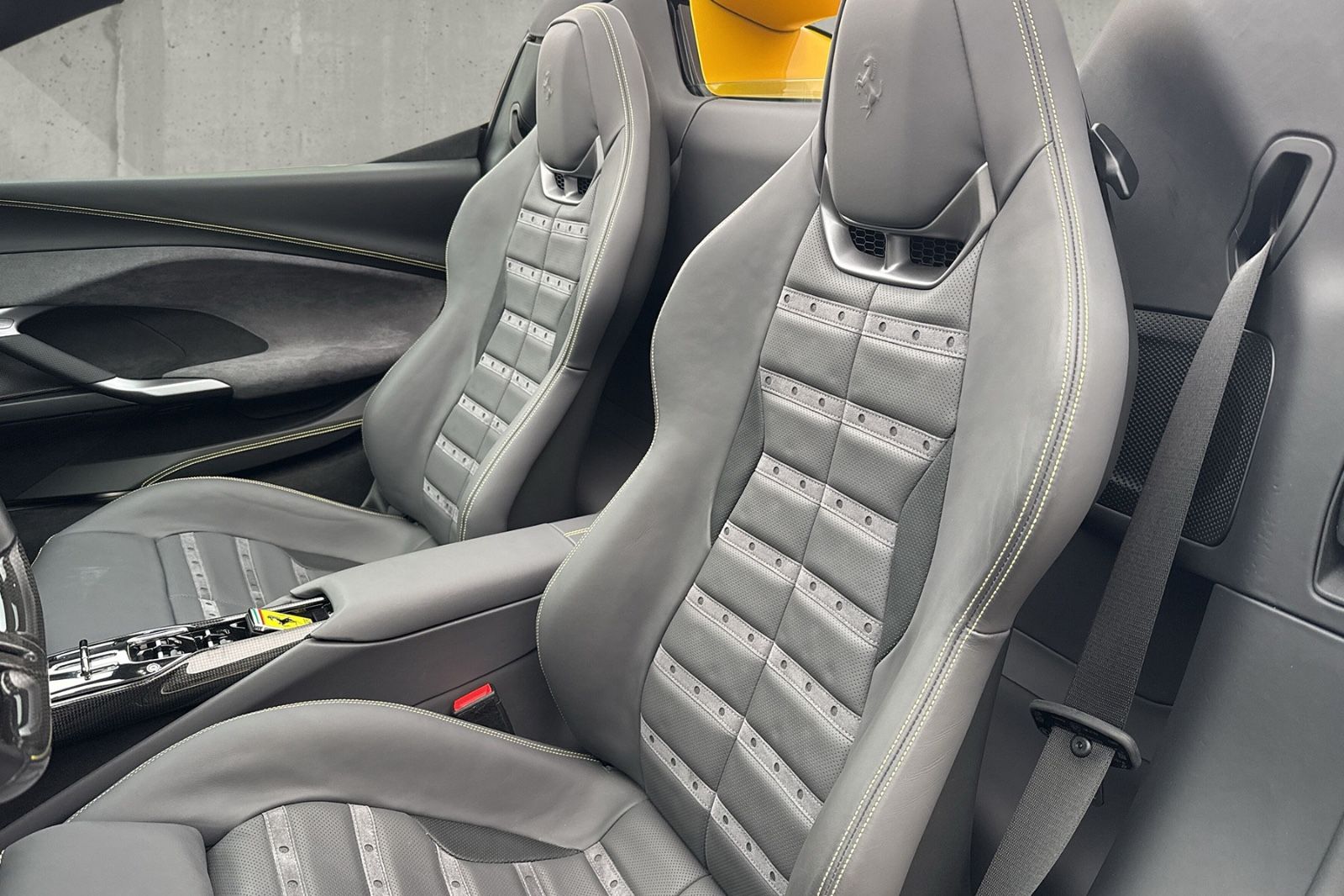 Fahrzeugabbildung Ferrari 296 GTS*Voll Karbon*Lift*Kamera*LED*1.Hand