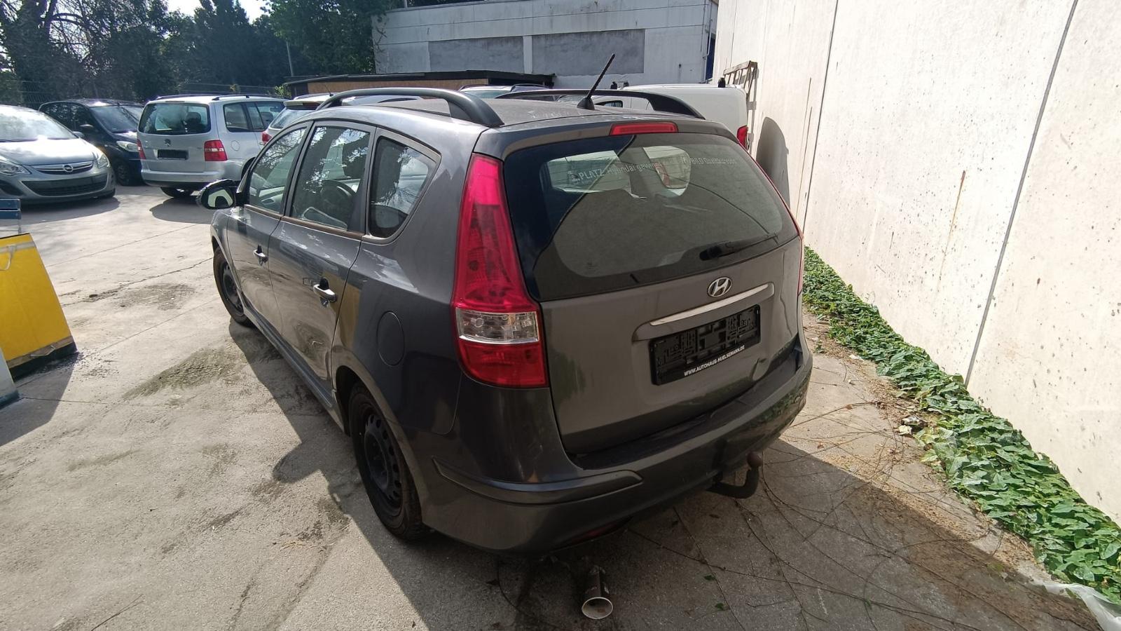 Hyundai i30 2011 — photo 5
