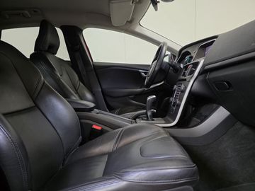Volvo V40 - 2