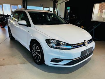 Volkswagen Golf - 8