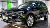 Volkswagen Tiguan 2.0 TSI Highline 4Motion*Panoram*RFK*Navi - Volkswagen Tiguan in Kassel