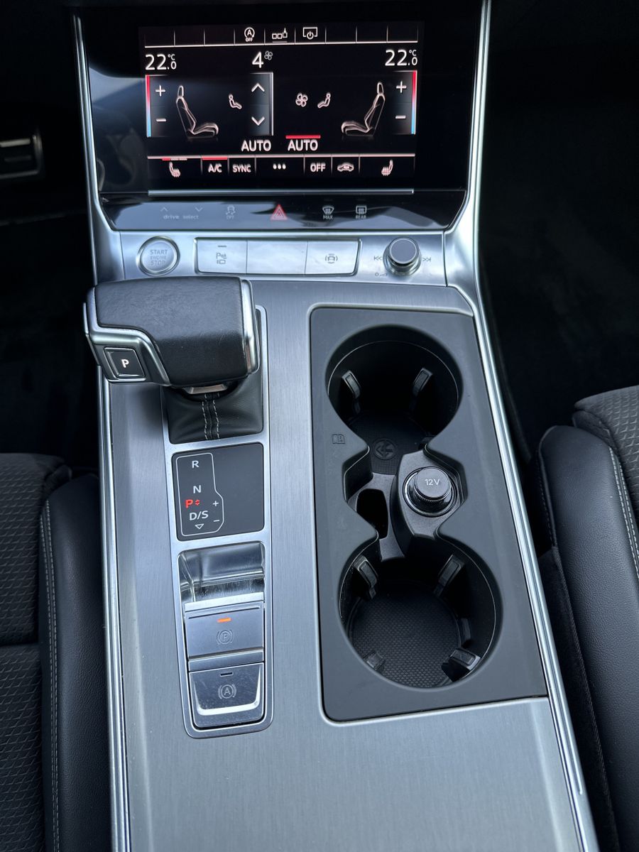 Fahrzeugabbildung Audi A6 Avant 50 TDI Quattro Sport NAV+MATRIX+KAM+VC