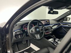 BMW 520d TOURING xDrive M PAKET /89tKM / 2023/ 1.H BMW 520d TOURING xDrive M PAKET /89tKM / 2023/ 1.H