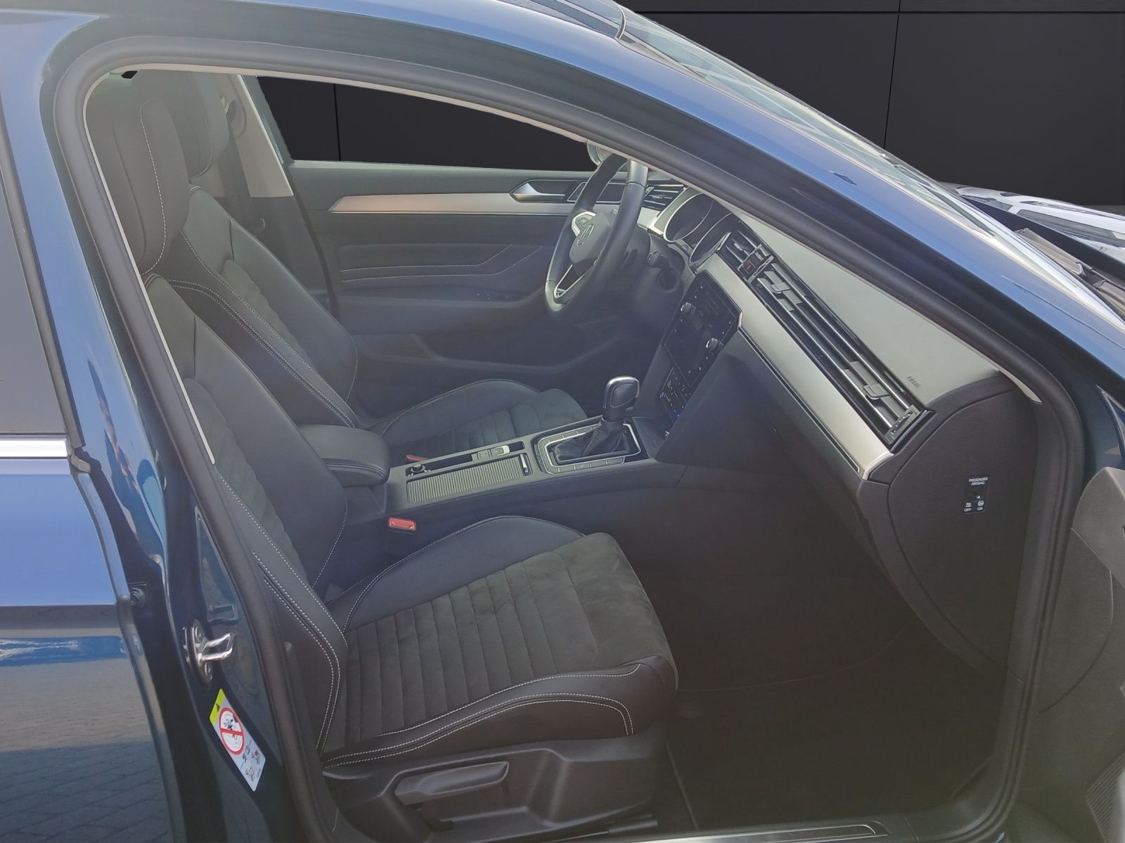 Fahrzeugabbildung Volkswagen Passat Variant TDI Elegance DSG Matrix AHK Navi