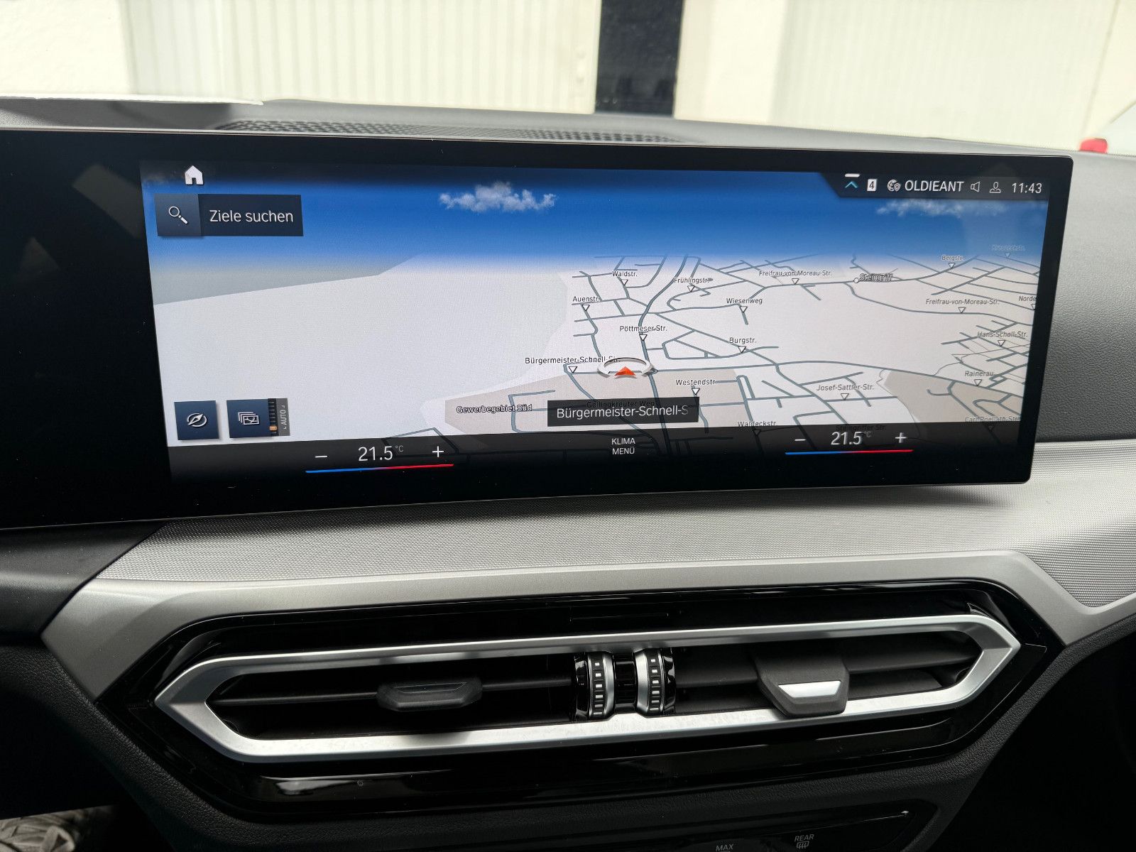 BMW 320d xDrive Touring Aut. Driv.Assistant SitzHzg foto 11