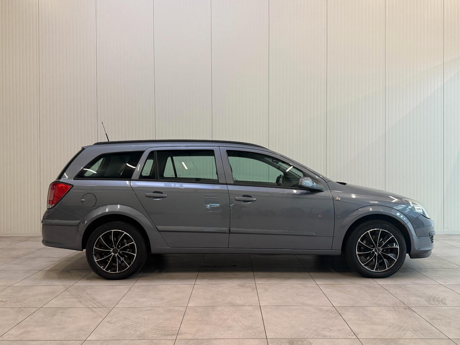 Opel Astra 2006 — photo 8