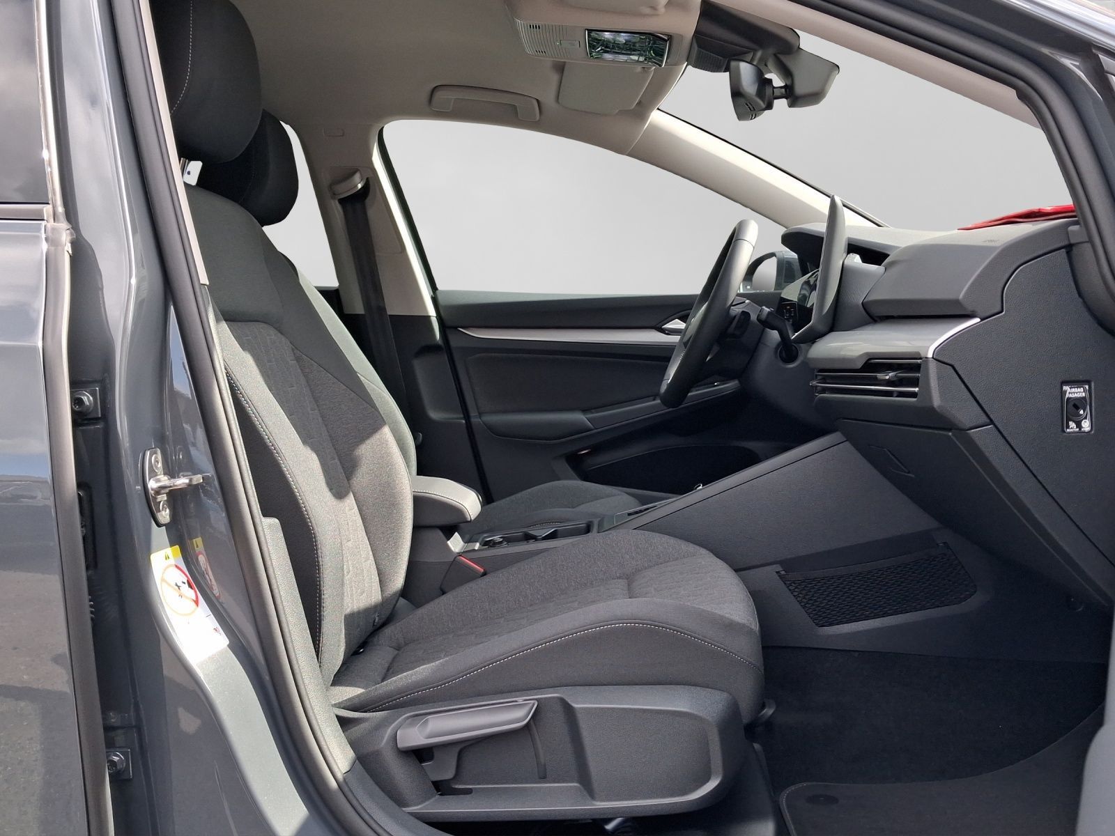 Volkswagen Golf 1.5 eTSI DSG ACC AHK SH APP-CON PARKASSIST foto 4