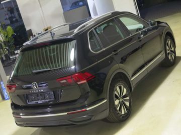 Volkswagen Tiguan - 3